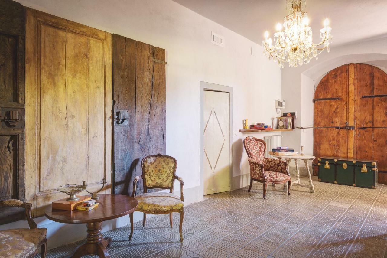 Apartamento Palazzo Gatteschi Poppi Exterior foto